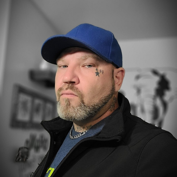 Meet your Posher, Wayne - Picture 1 of 1